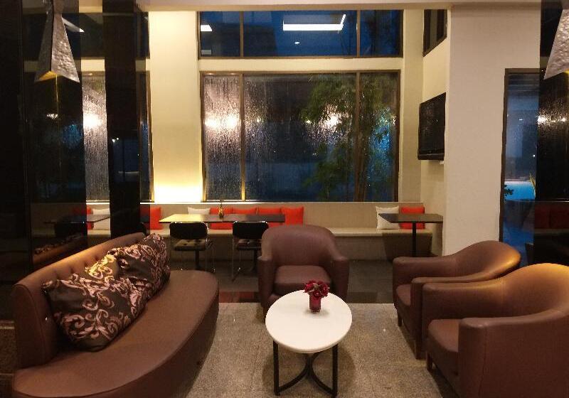 Отель Songphanburi