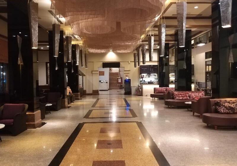 Отель Songphanburi