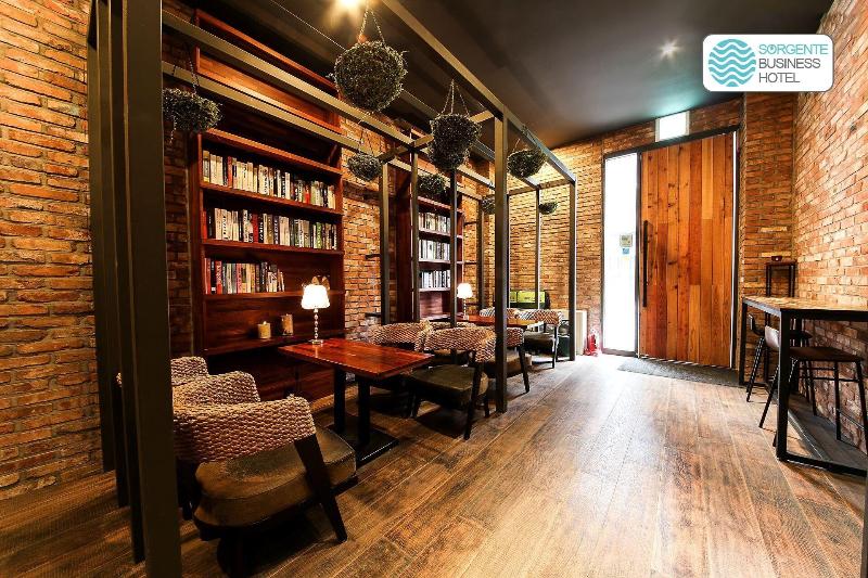 酒店 Sorgente Business