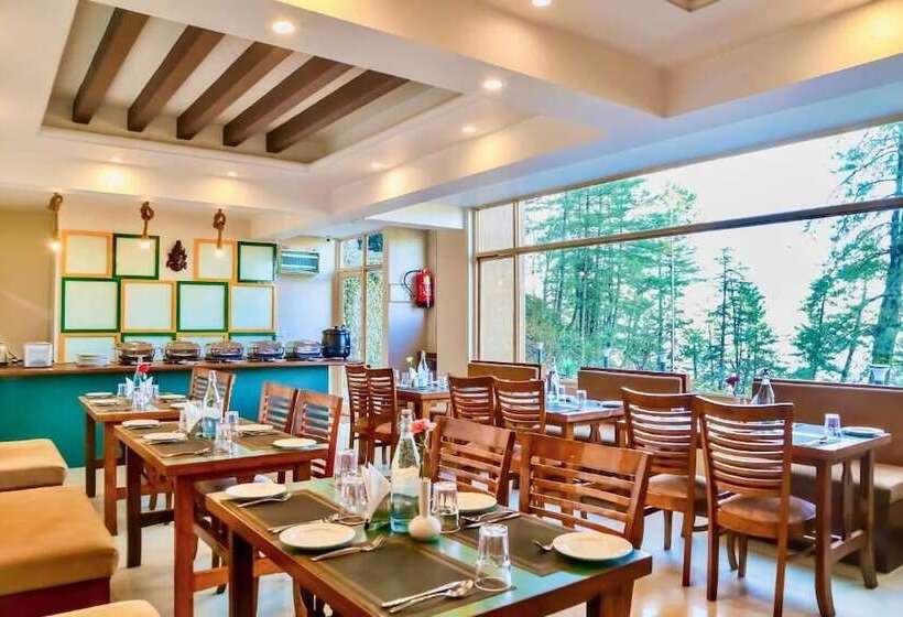 호텔 Summit Naldehra Grand Resort & Spa