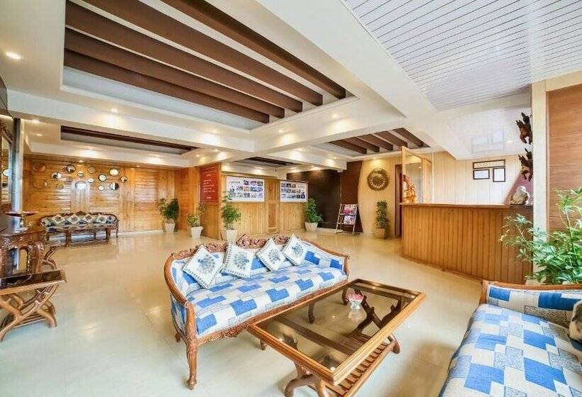 호텔 Summit Naldehra Grand Resort & Spa