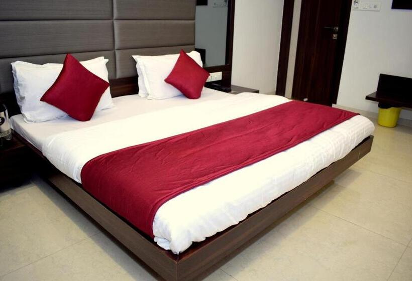 فندق Sunrise Palace