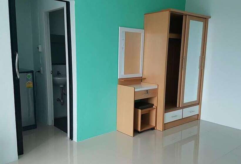 Отель Sutharnlai Apartment