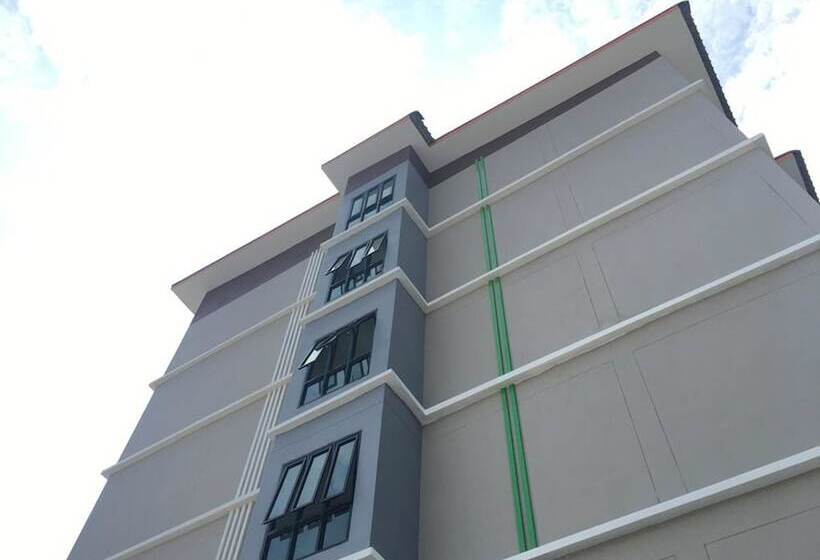 Отель Sutharnlai Apartment