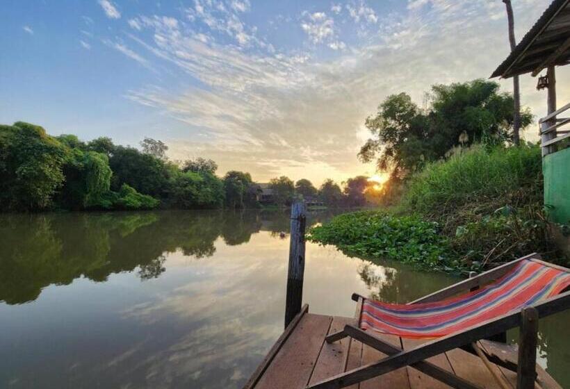 Отель Tahjeen Riverhome