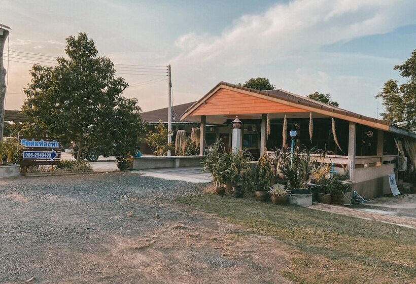 בית מלון כפרי Teepak Suanmon