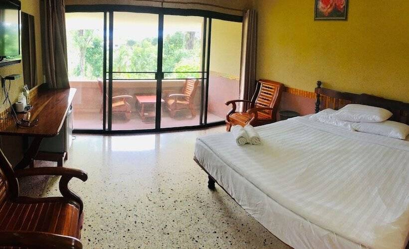 בית מלון כפרי Teepak Suanmon