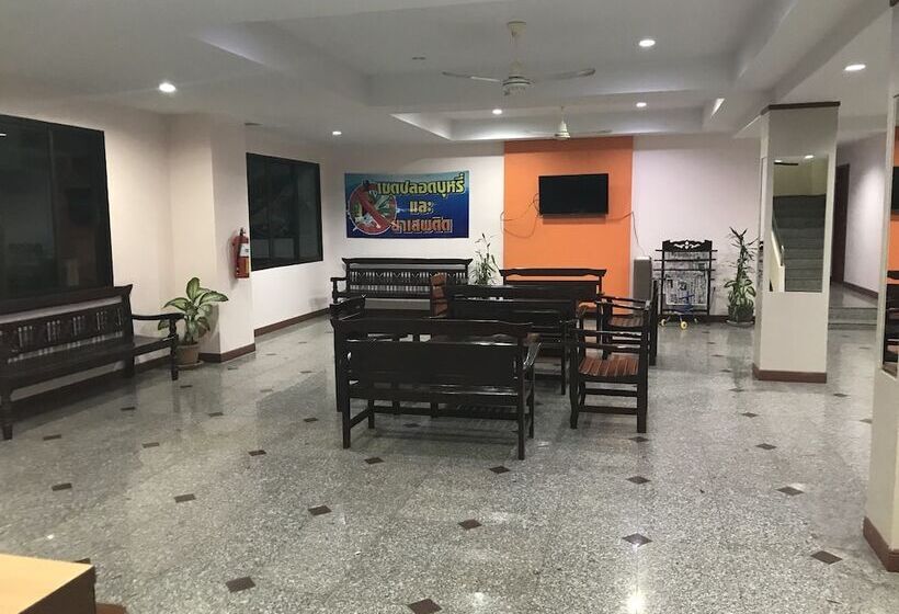 בית מלון כפרי Thanakorn Garden