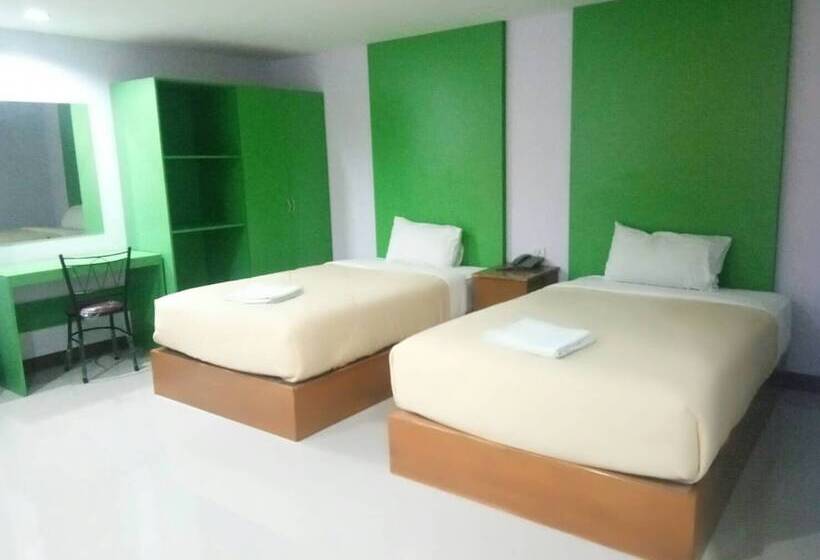 בית מלון כפרי Thanakorn Garden