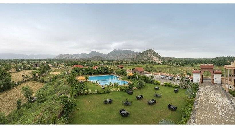 فندق The Lohana Village Resort