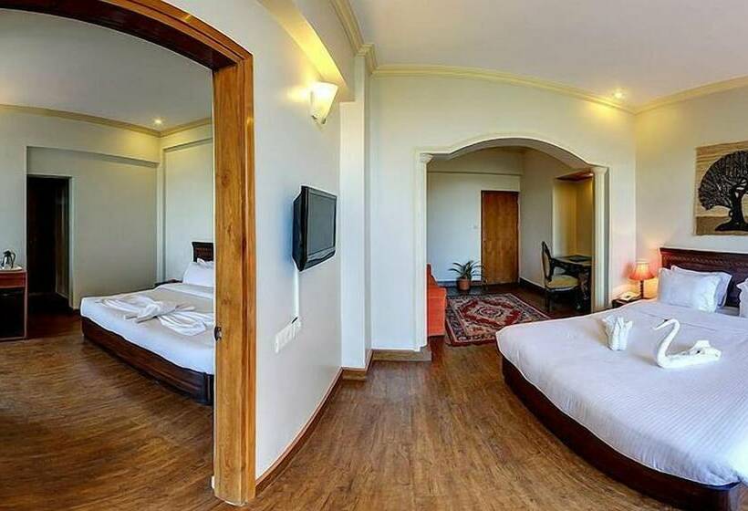 호텔 Summit Naldehra Grand Resort & Spa