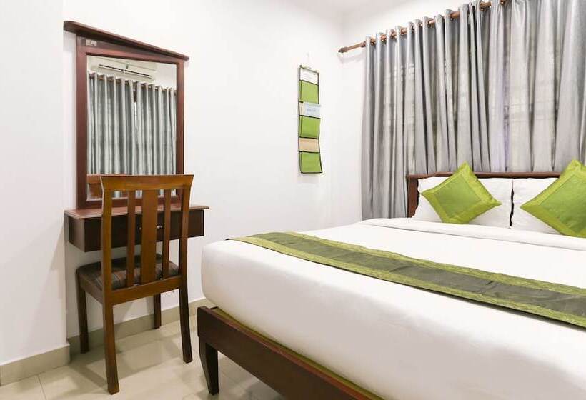 Отель Treebo Malabar Plaza Inn