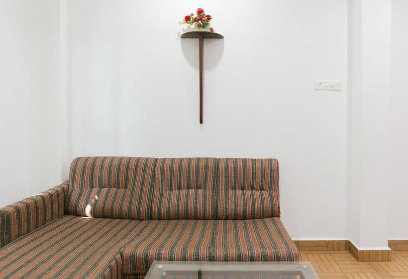 Отель Treebo Malabar Plaza Inn