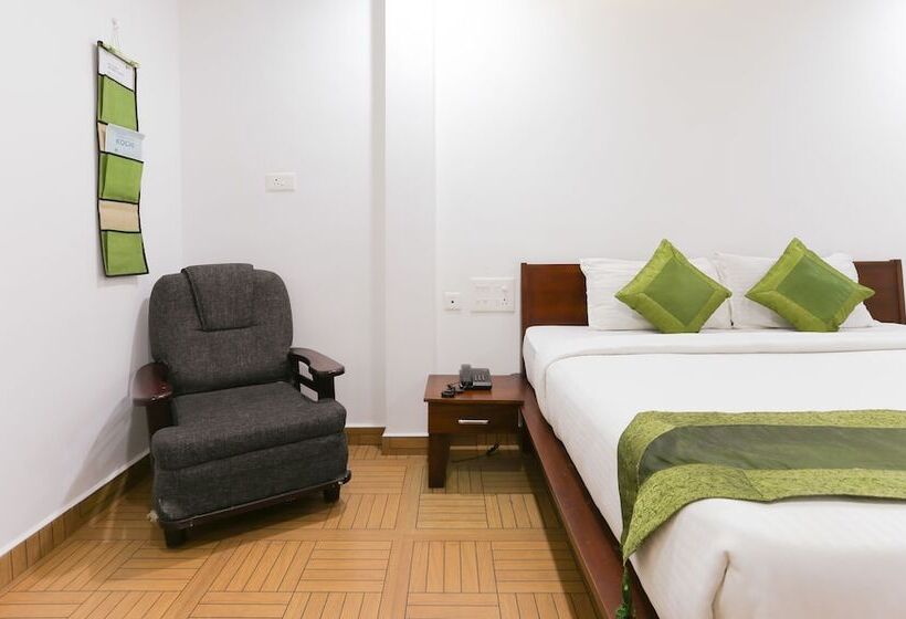 Отель Treebo Malabar Plaza Inn