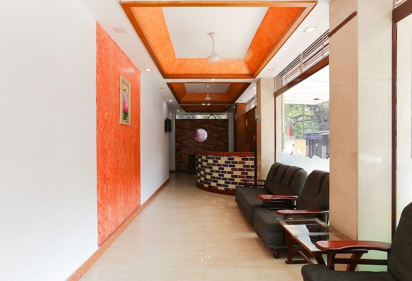 Отель Treebo Malabar Plaza Inn