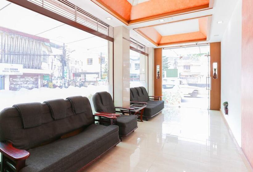 Отель Treebo Malabar Plaza Inn