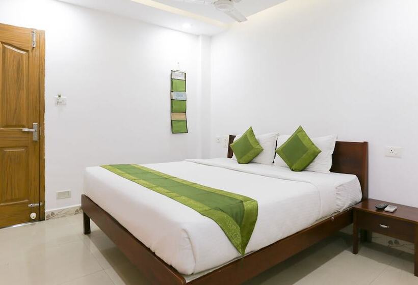 Отель Treebo Malabar Plaza Inn