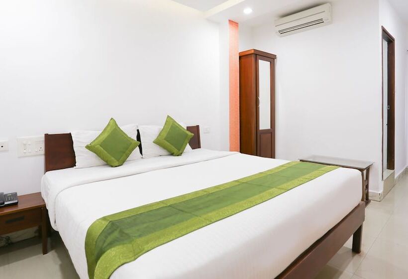 Отель Treebo Malabar Plaza Inn