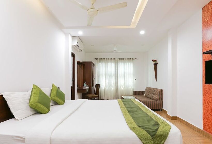 Отель Treebo Malabar Plaza Inn