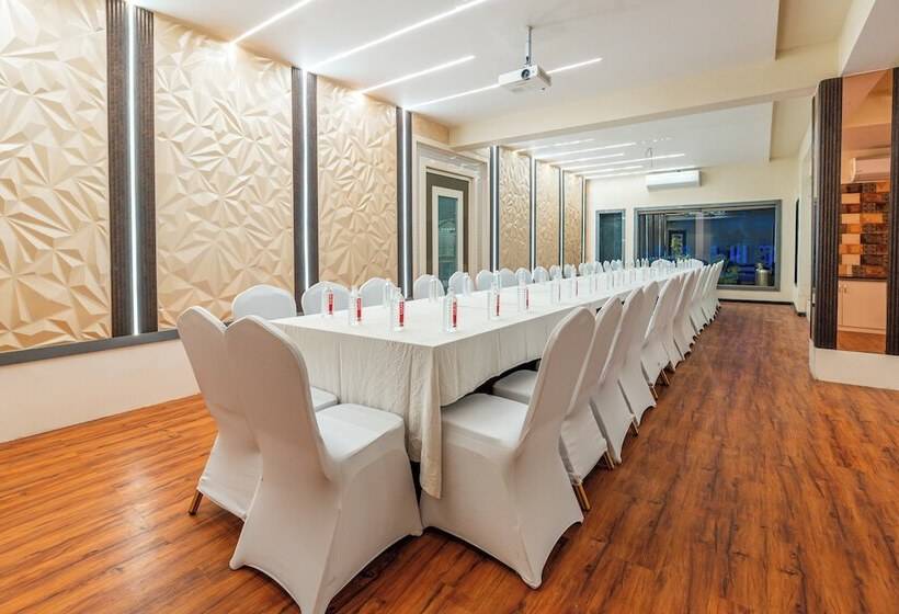 בית מלון כפרי Treebo Westview