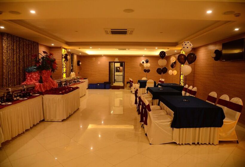 호텔 Ts Royal Grand Attibele, Hosur