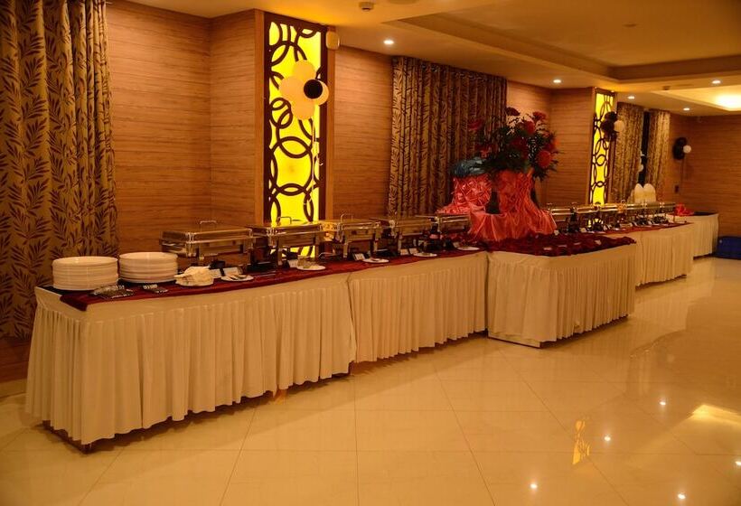 호텔 Ts Royal Grand Attibele, Hosur