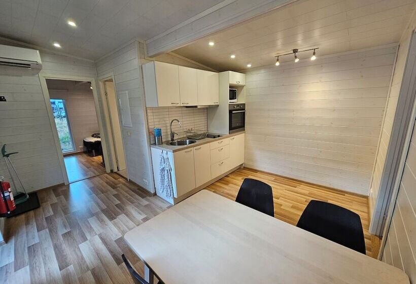 호텔 Värnamo Camping Prostsjön