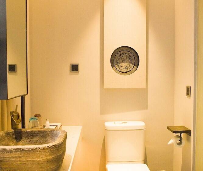 Отель Wanda Jin Danzhai