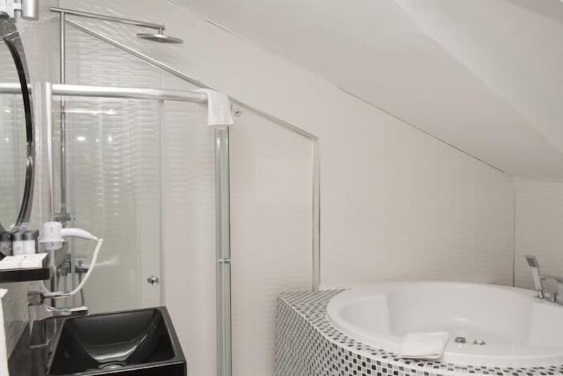 בית מלון כפרי X Mountain Lodge Erciyes