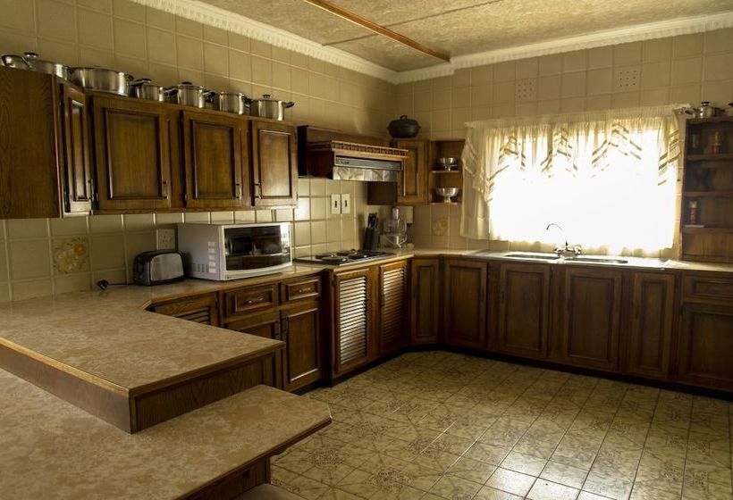 Motsolga Bed And Breakfast