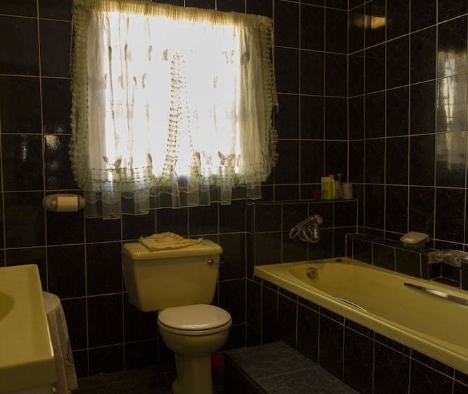 Motsolga Bed And Breakfast