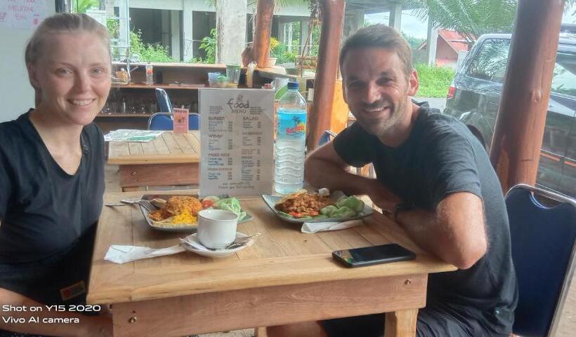 פנסיון Achita Cottages