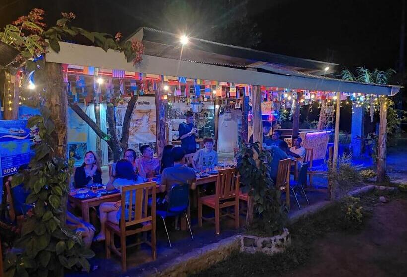 פנסיון Achita Cottages