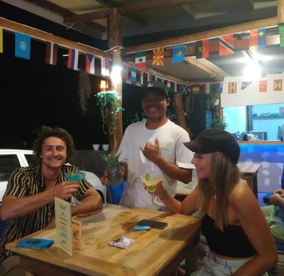 פנסיון Achita Cottages