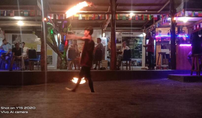 פנסיון Achita Cottages