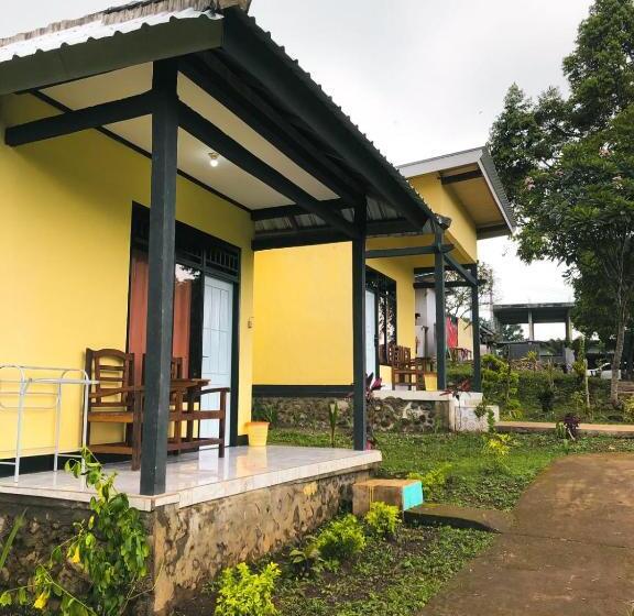 פנסיון Achita Cottages