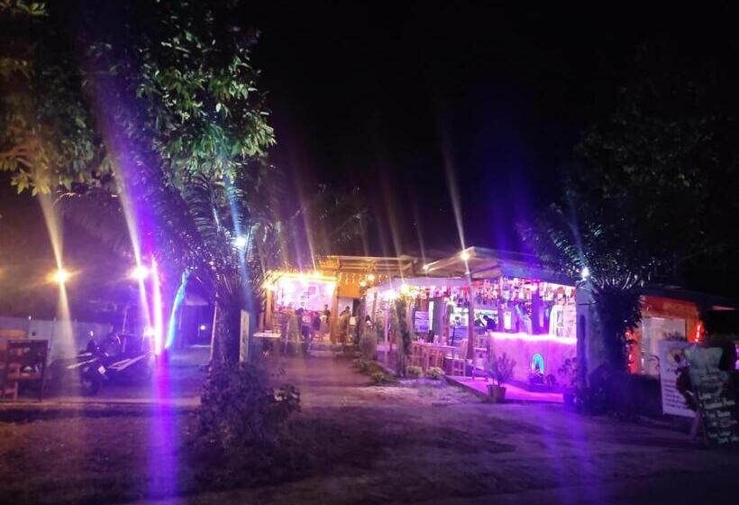 פנסיון Achita Cottages