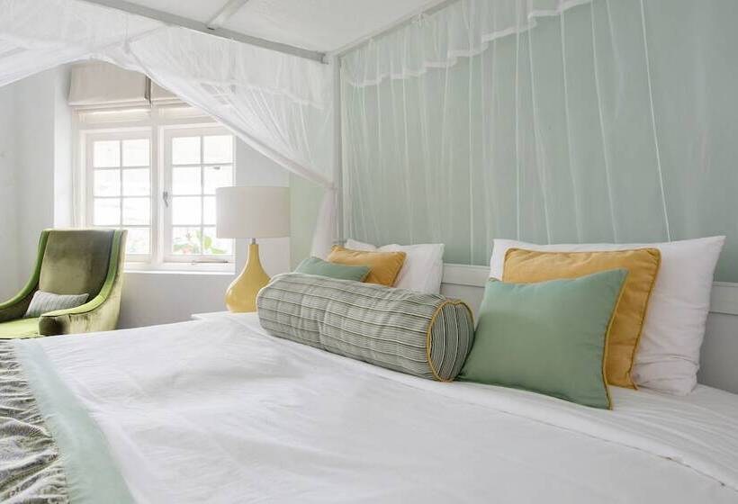 ペンション Ashburnham Estate