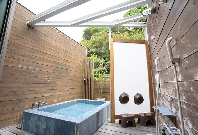 펜션 Beachside Inn Shirahama