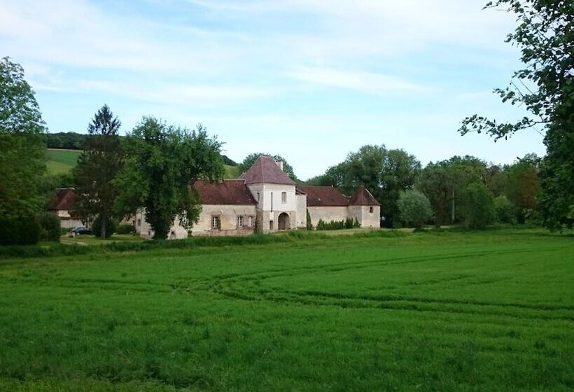 بنسيون Chateau Des Roises