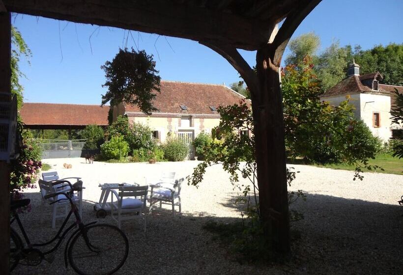 Пансион Chateau Des Roises