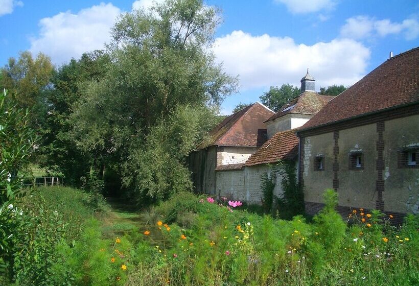 بنسيون Chateau Des Roises
