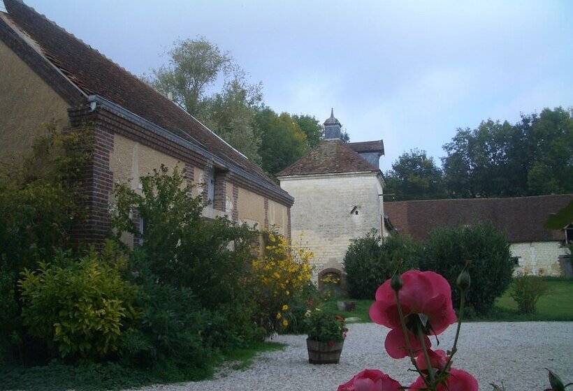 بنسيون Chateau Des Roises