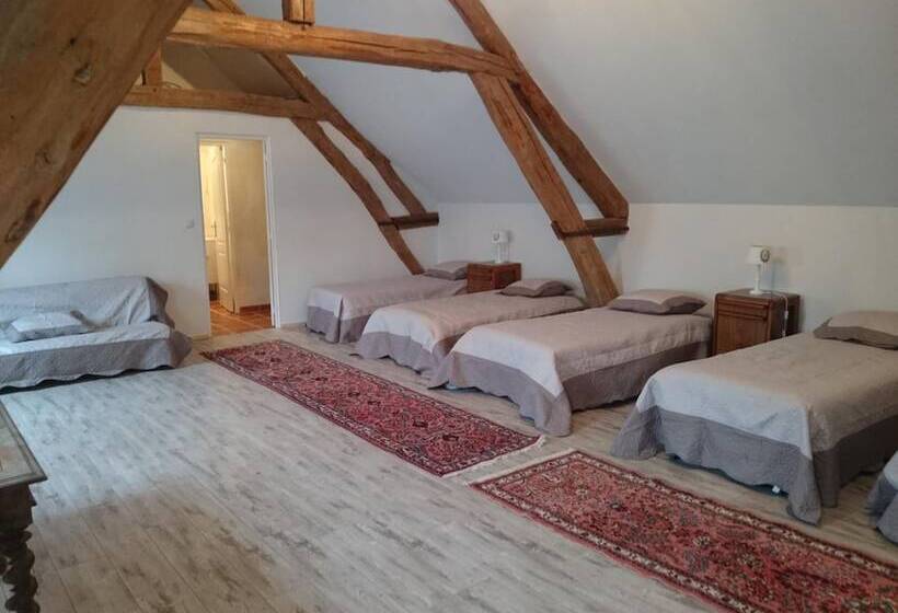 بنسيون Chateau Des Roises