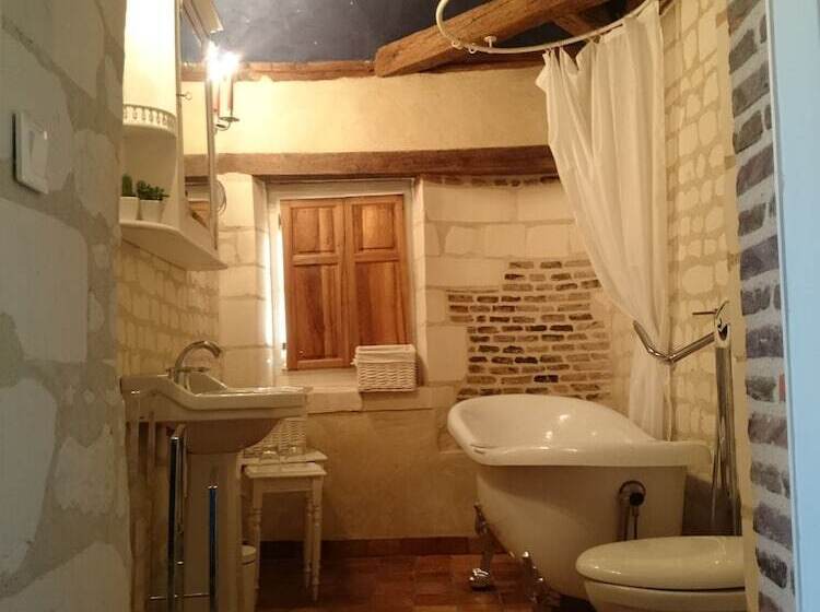 بنسيون Chateau Des Roises