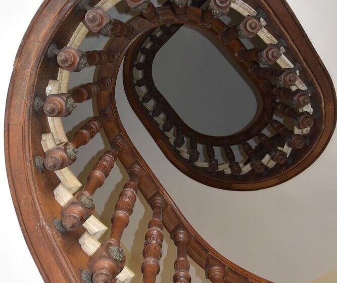 פנסיון Château De Varambon