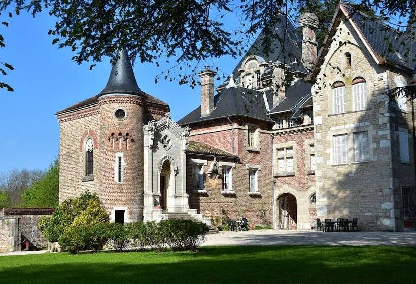 פנסיון Château De Varambon