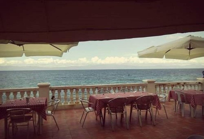 Пансион Cruz Phillips Lodging Services