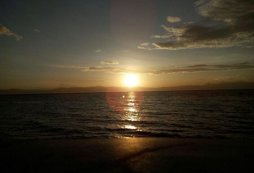 Пансион Cruz Phillips Lodging Services