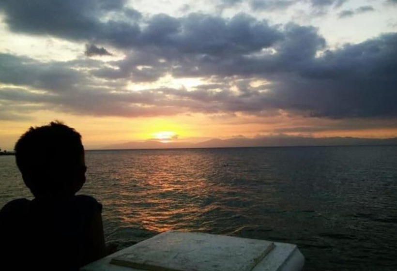 Пансион Cruz Phillips Lodging Services